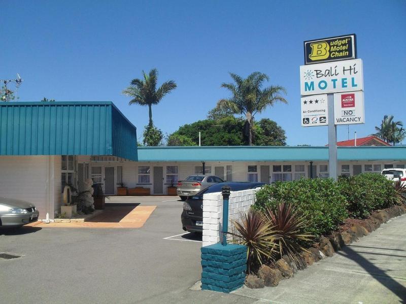 Bali Hi Motel Tuncurry Buitenkant foto